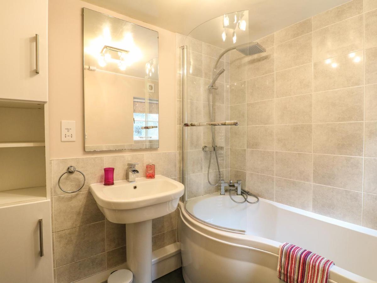 Holly Cottage マトロック エクステリア 写真